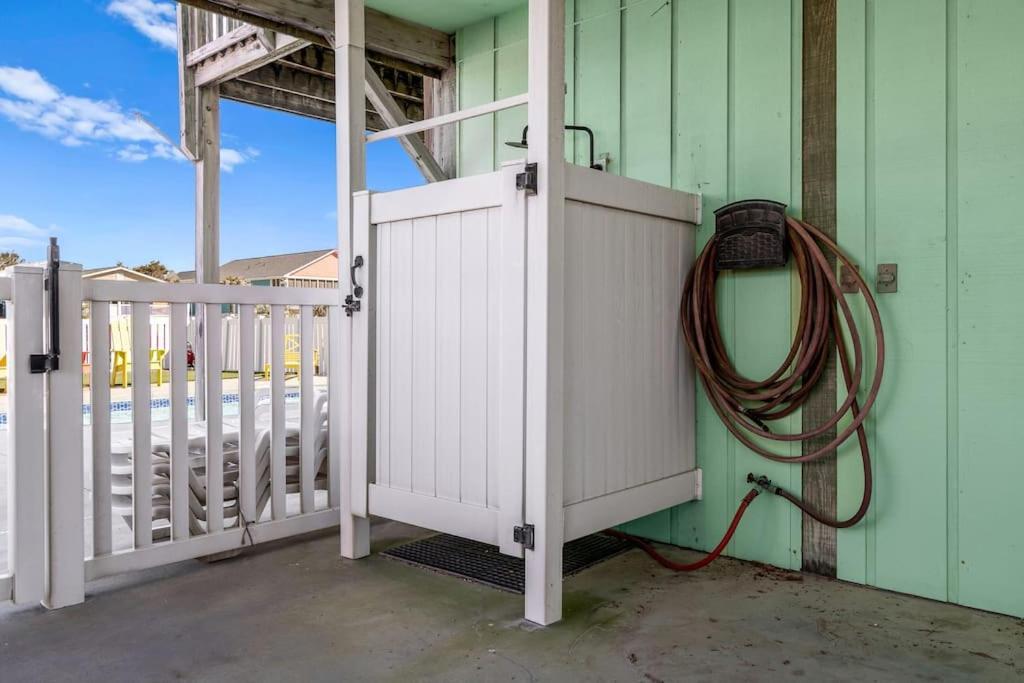 Villa Pool Haven Ocean View Oak Island Exterior foto